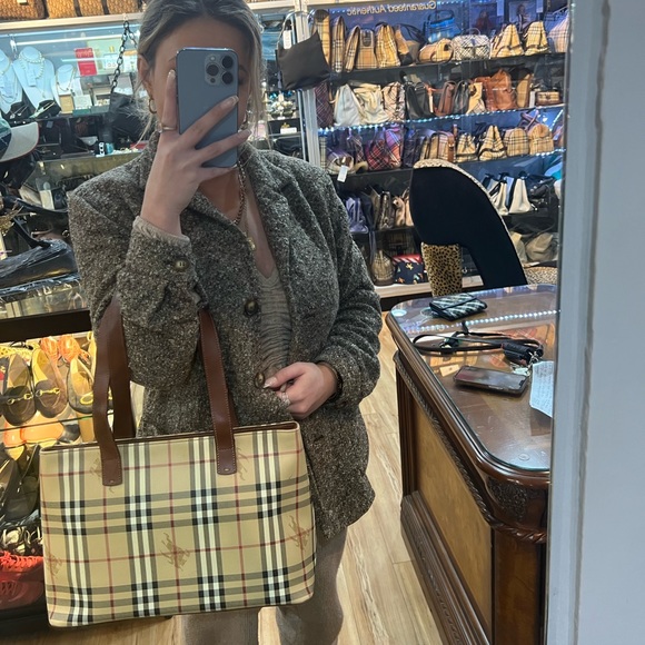 Burberry Tote bag - Picture 12 of 14